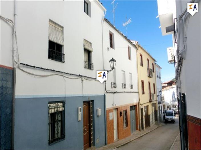 House in La Guardia de Jaen - view 1