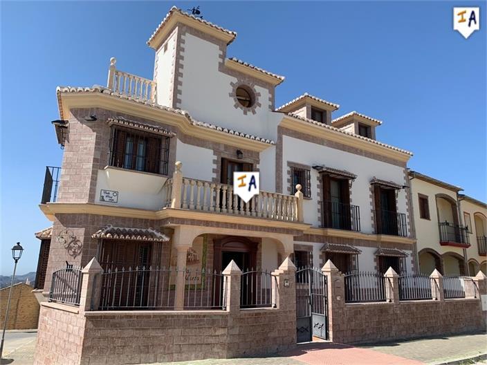 House in Villanueva de la Concepcion - view 1