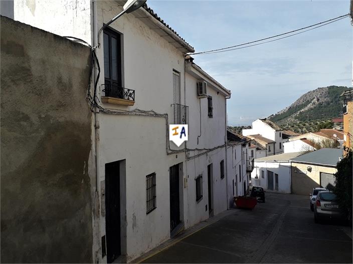 House in Alcaudete de la Jaya - view 1