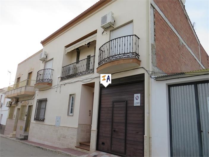 House in Bobadilla - view 1