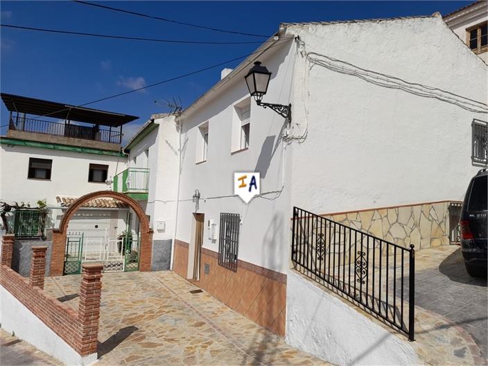 House in Granada - view 1