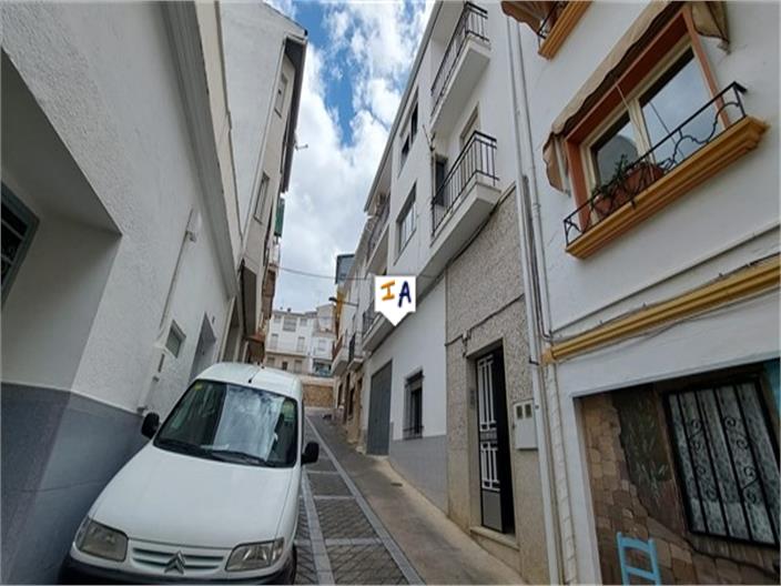 House in Castillo de Locubin - view 1