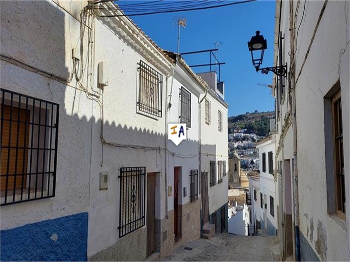 House in Granada - view 1