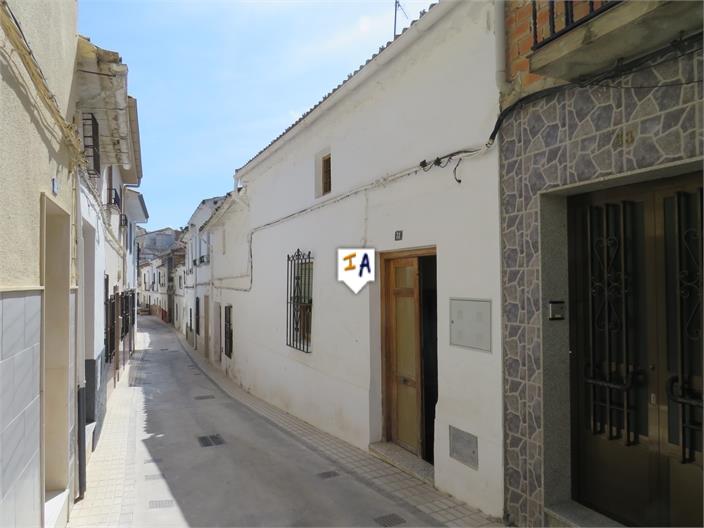 House in Alcaudete de la Jaya - view 1