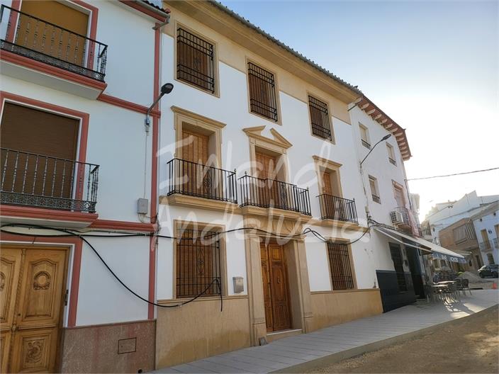 House in Encinas Reales - view 1