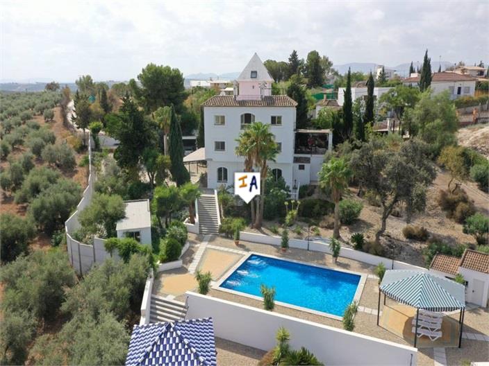 Villa in Los Gallegos y Herreras - view 1