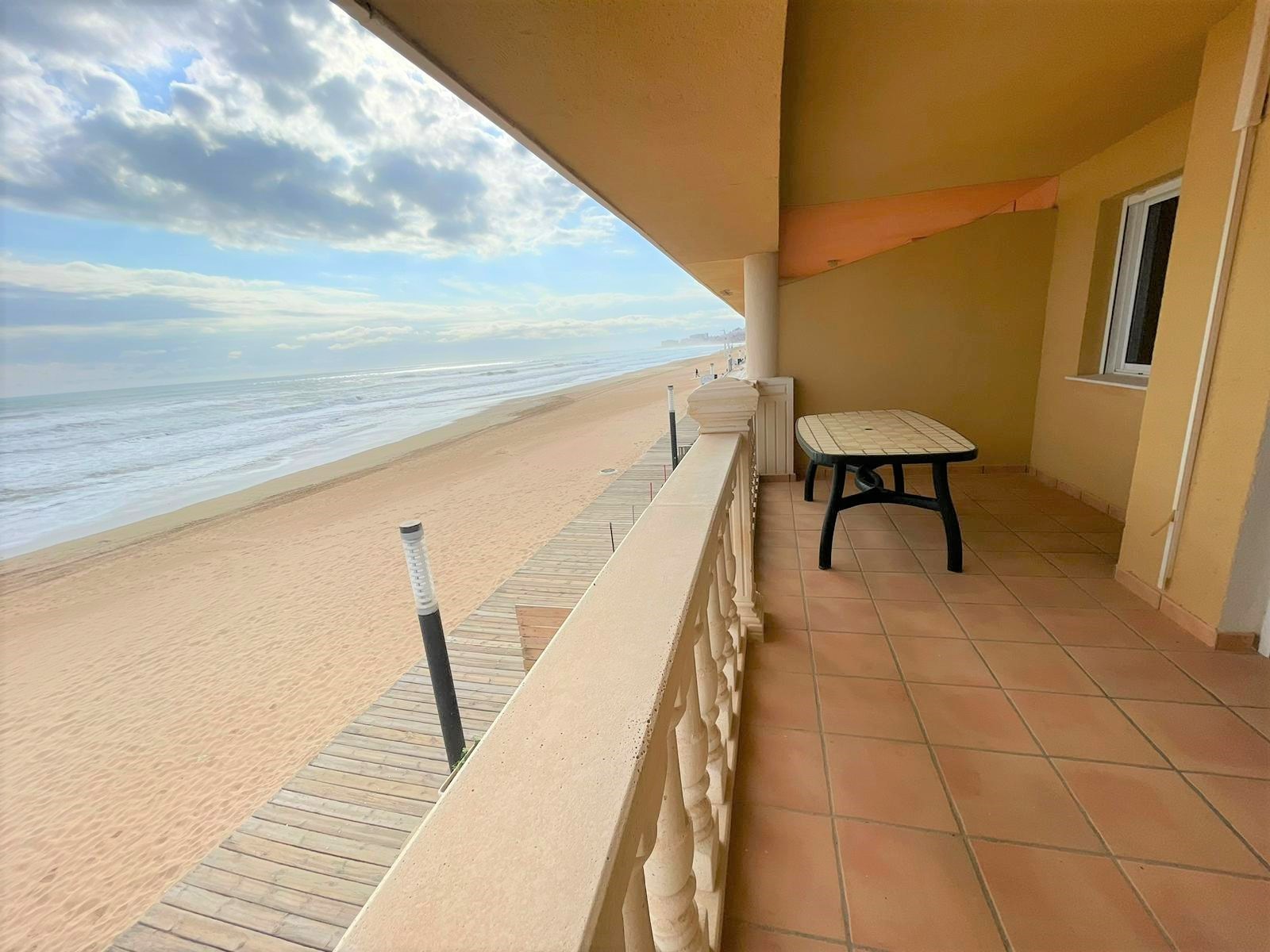 Apartment in Alicante - view 1