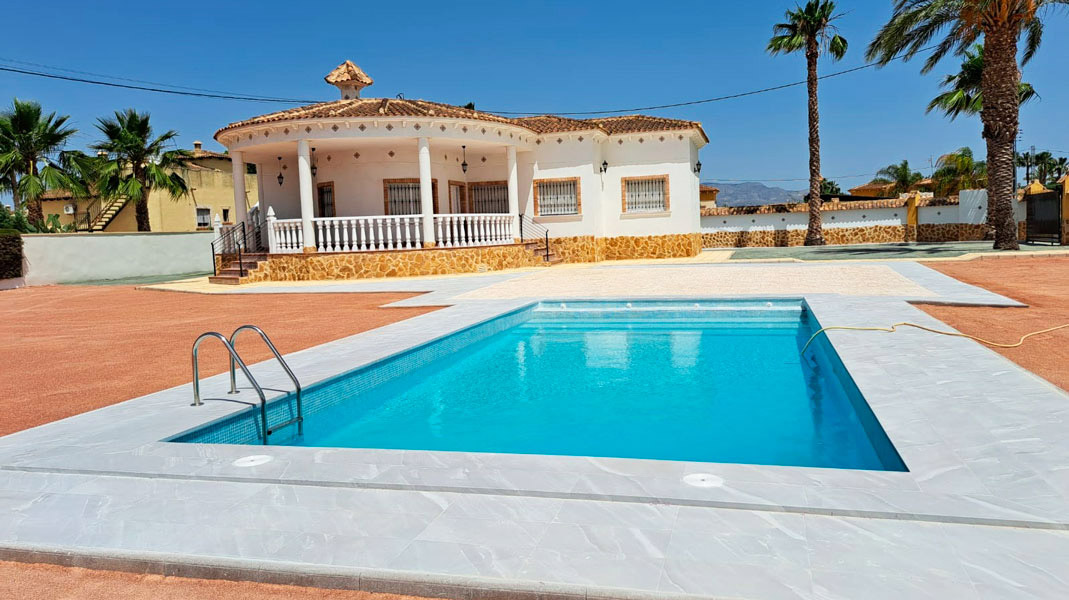 House in Catral - view 1