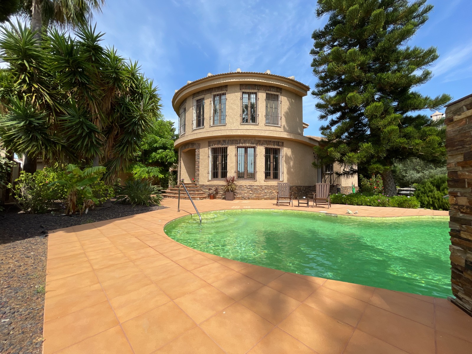 Villa in Alicante - view 1