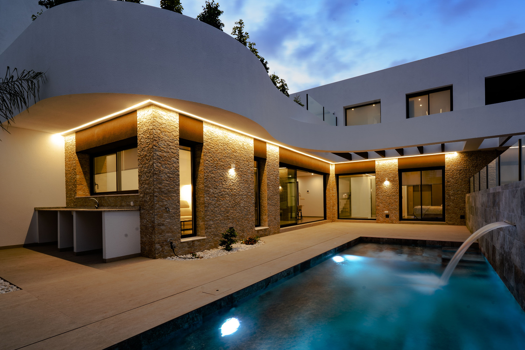House in Alicante - view 1