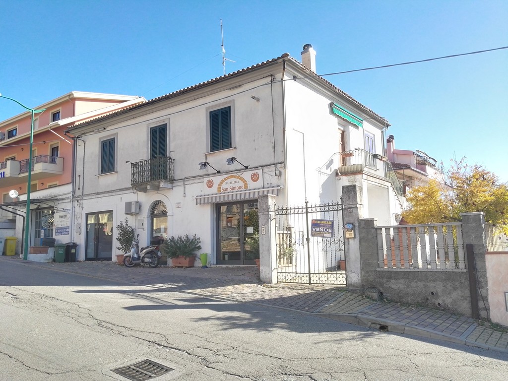 Apartment in Penne - view 1