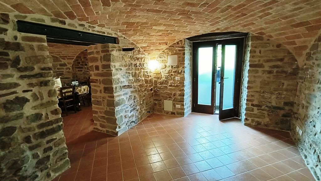 House in Arsita - view 1