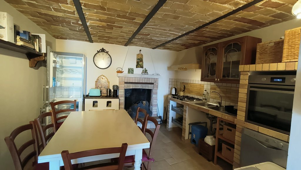 House in Collecorvino - view 1