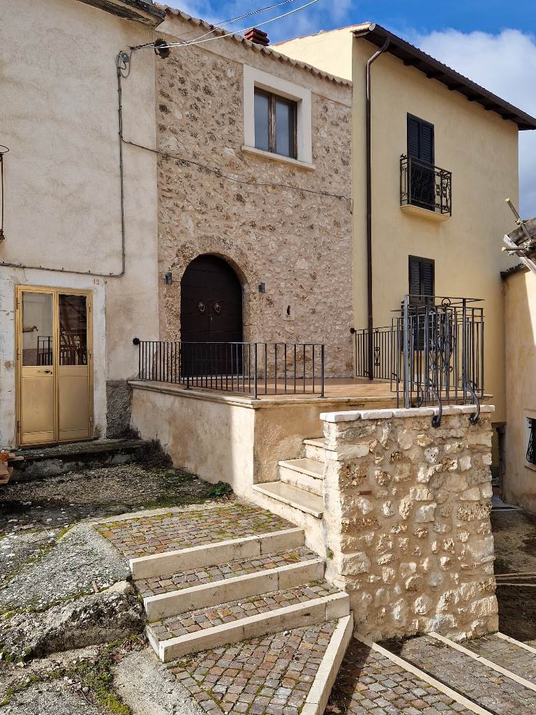 House in Carapelle Calvisio - view 1