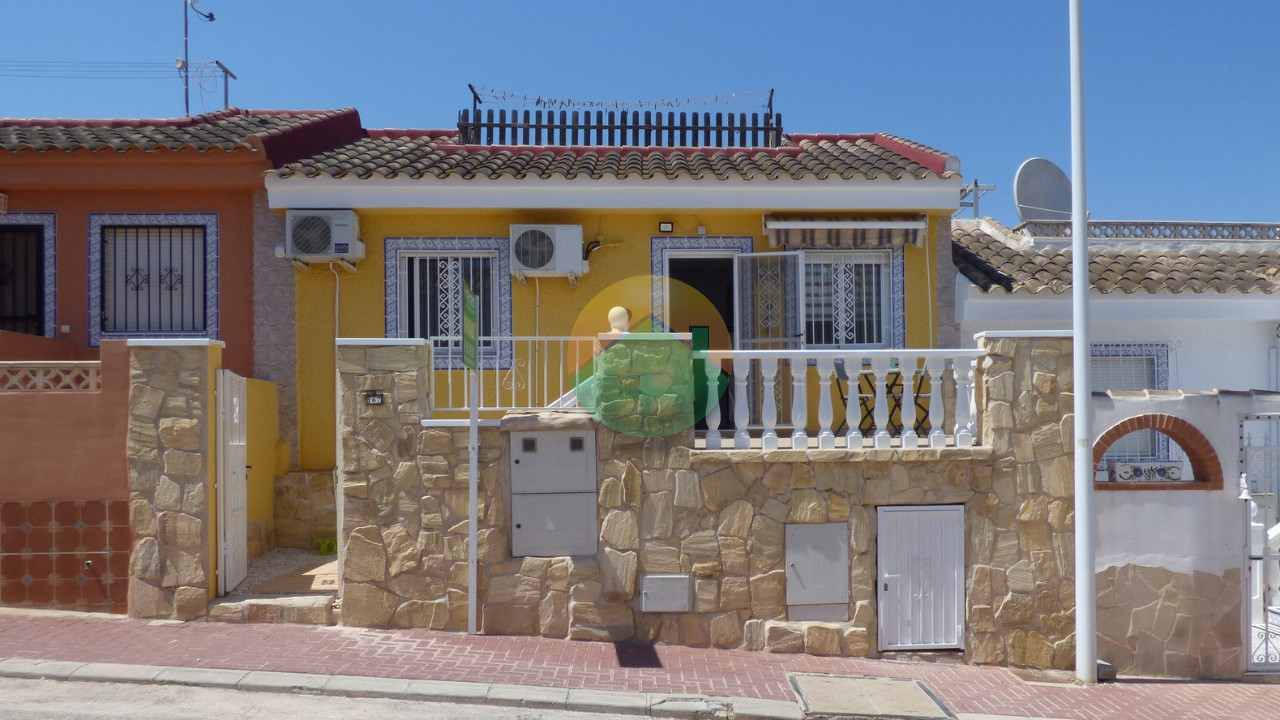 House in Pareton - view 1