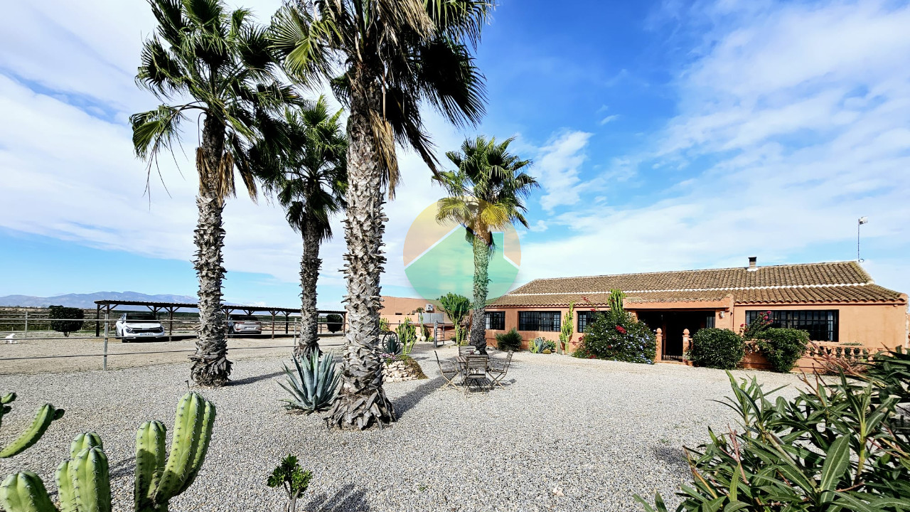 Farm, Ranch or Equestrian in Canovas - view 1