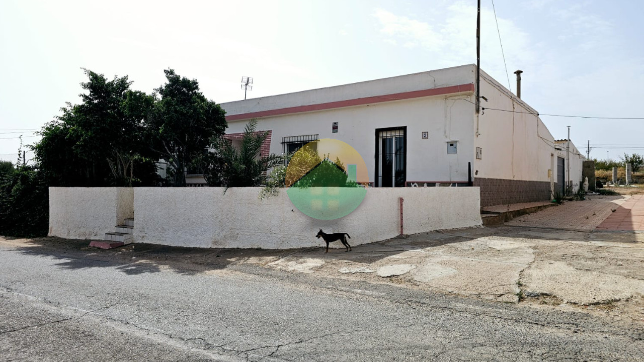 House in Cuesta Blanca - view 1