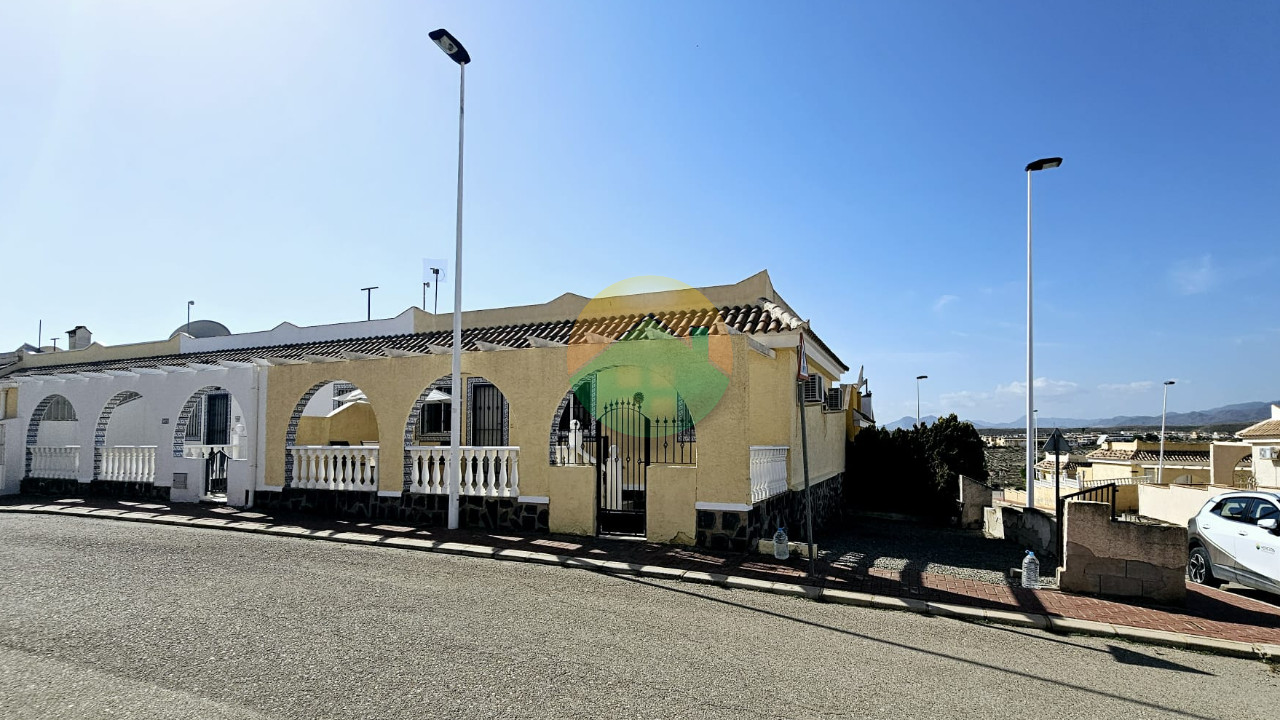 House in Ganuelas - view 1