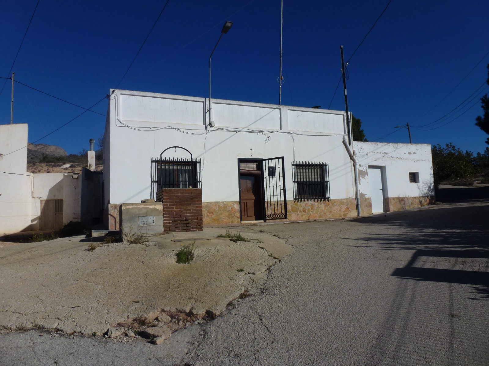 House in La Canalosa - view 1