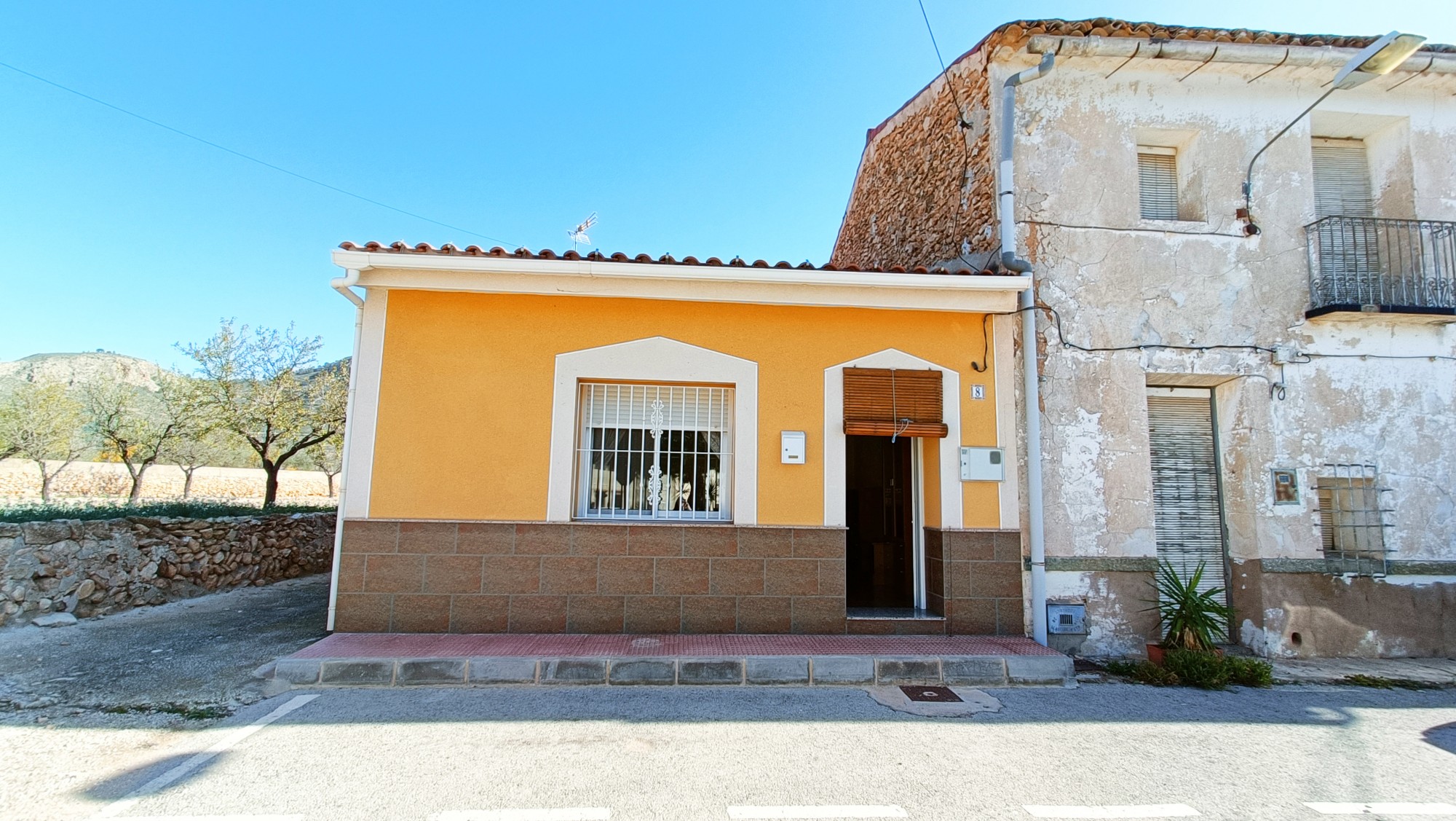 House in Barbarroja - view 1