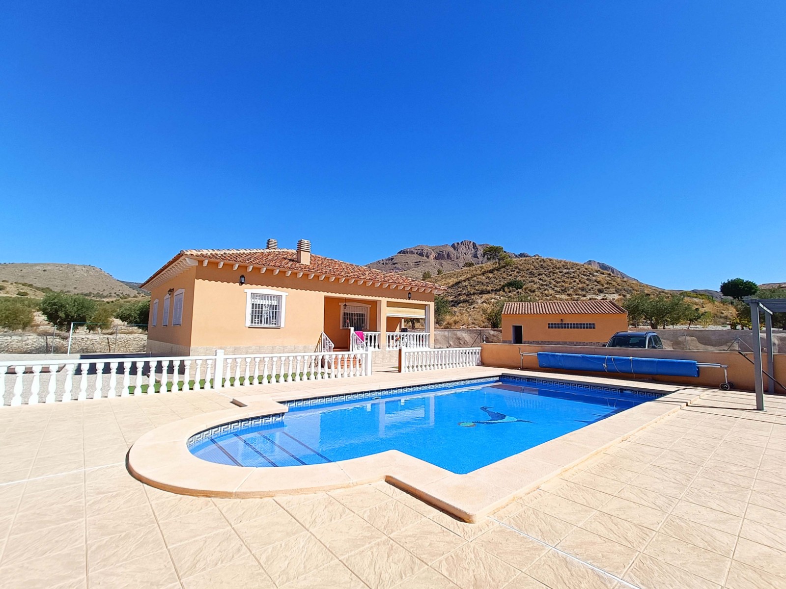 House in Macisvenda - view 1