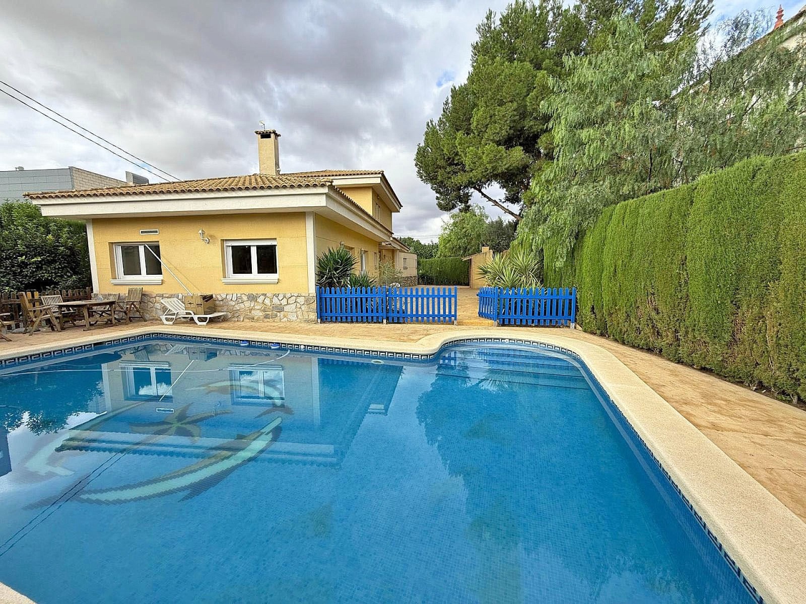 Villa in Novelda - view 1