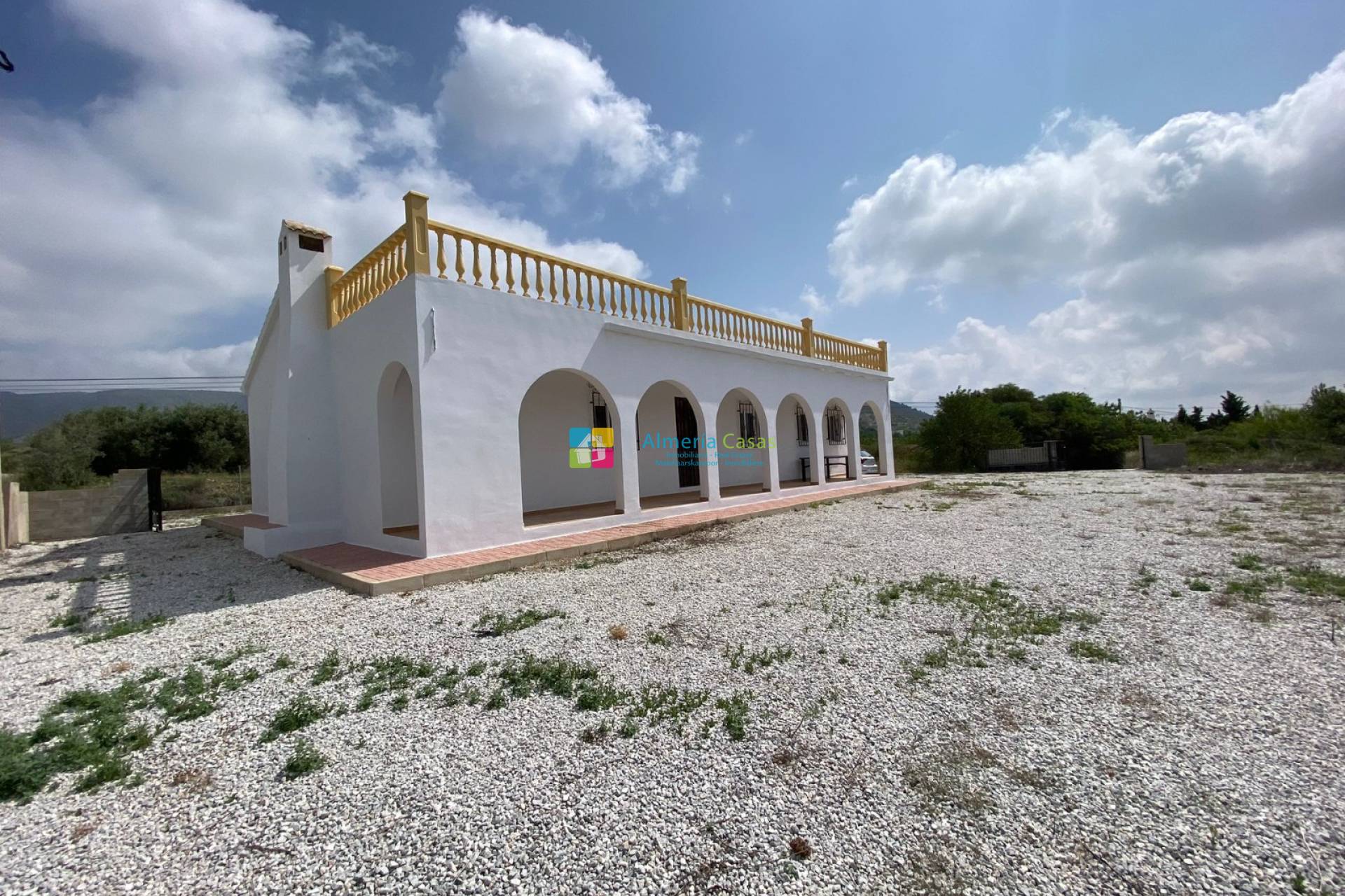 Villa in El Soriano - view 1