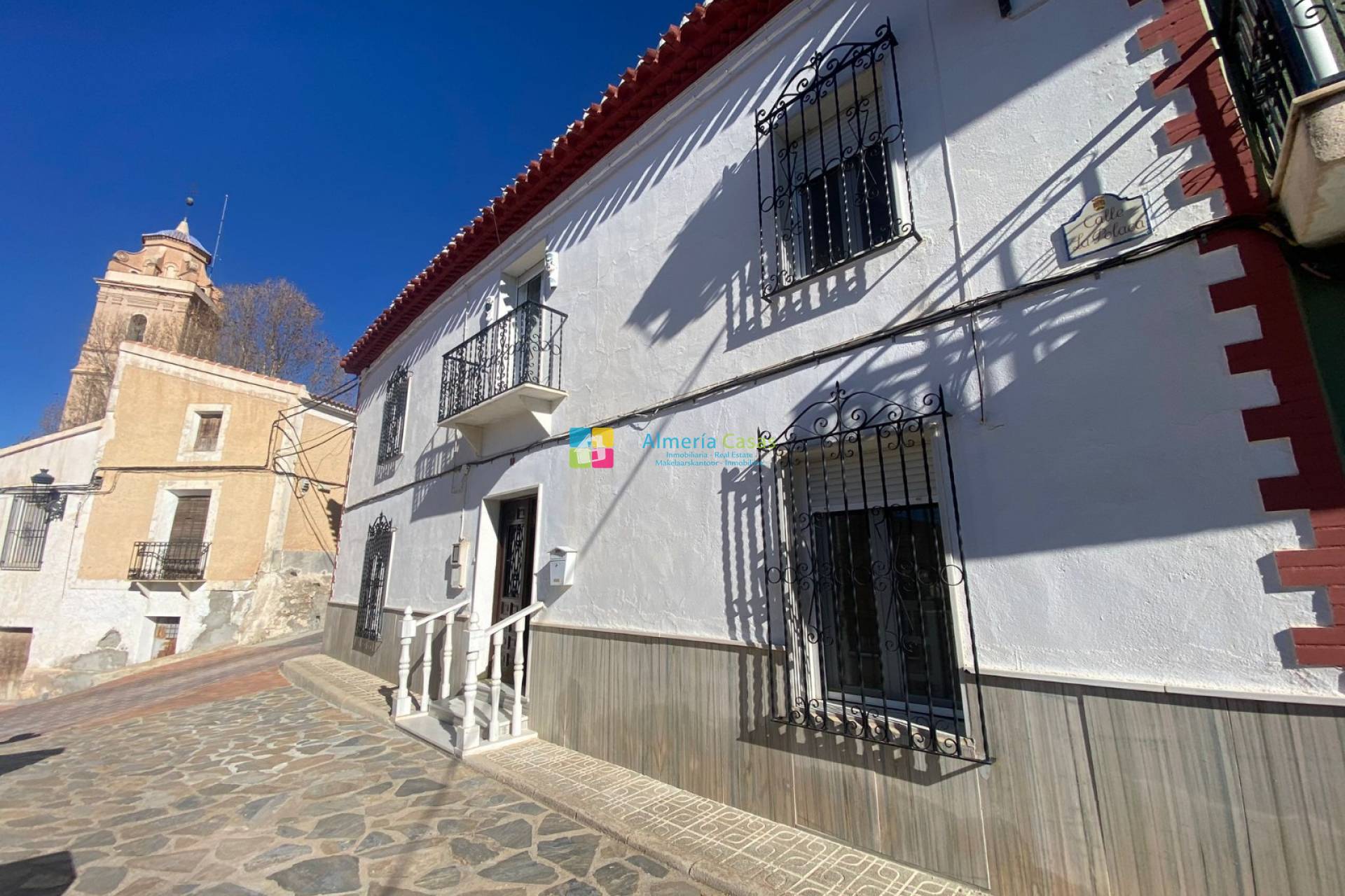 House in El Soriano - view 1