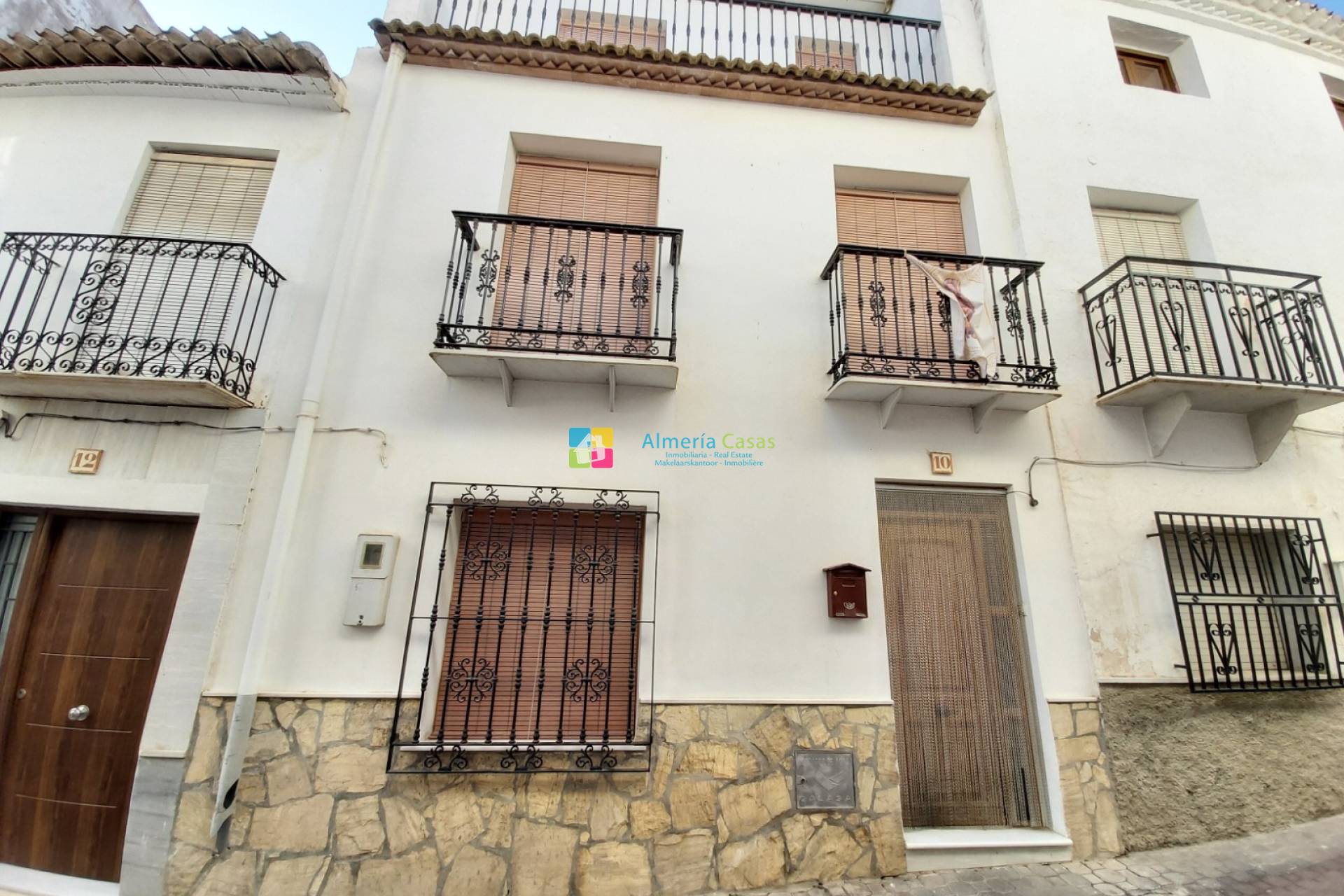 House in Arroyo Albanchez - view 1