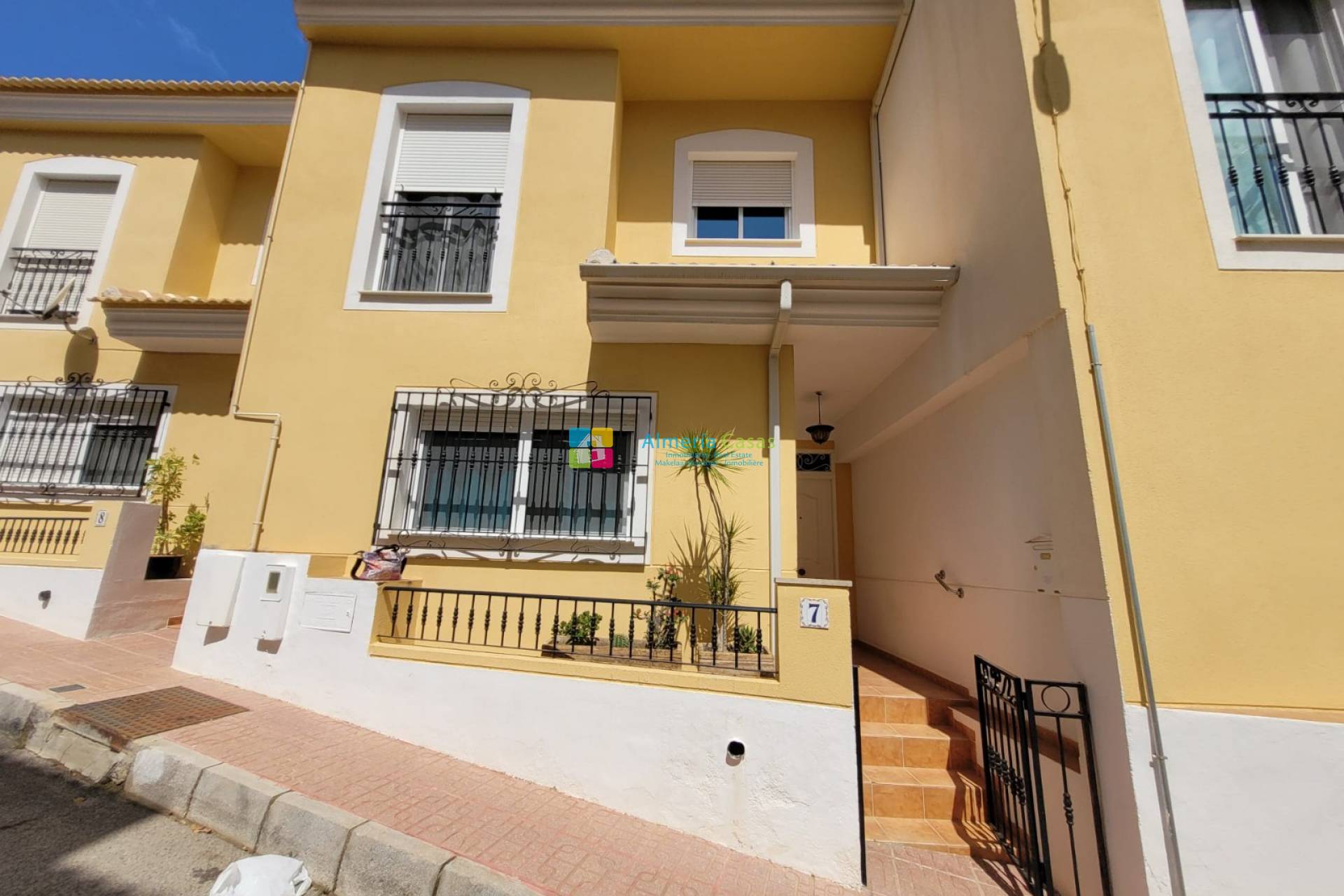 Apartment in Almeria - view 1