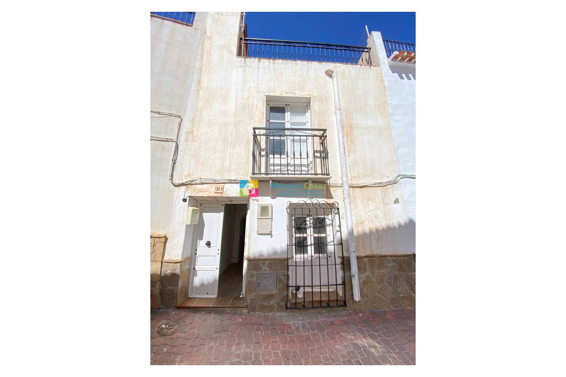 House in Albanchez - view 1