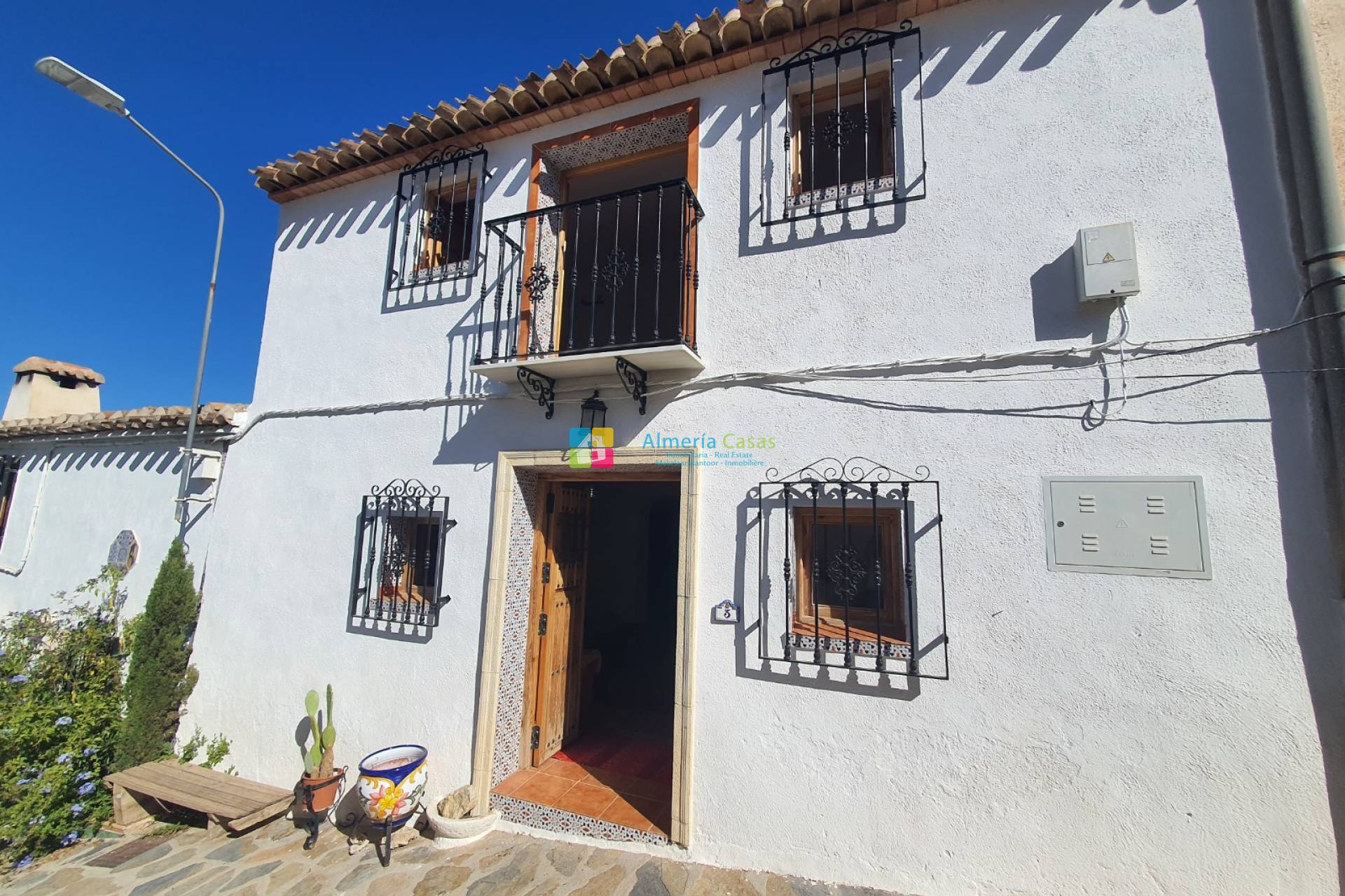 House in El Soriano - view 1