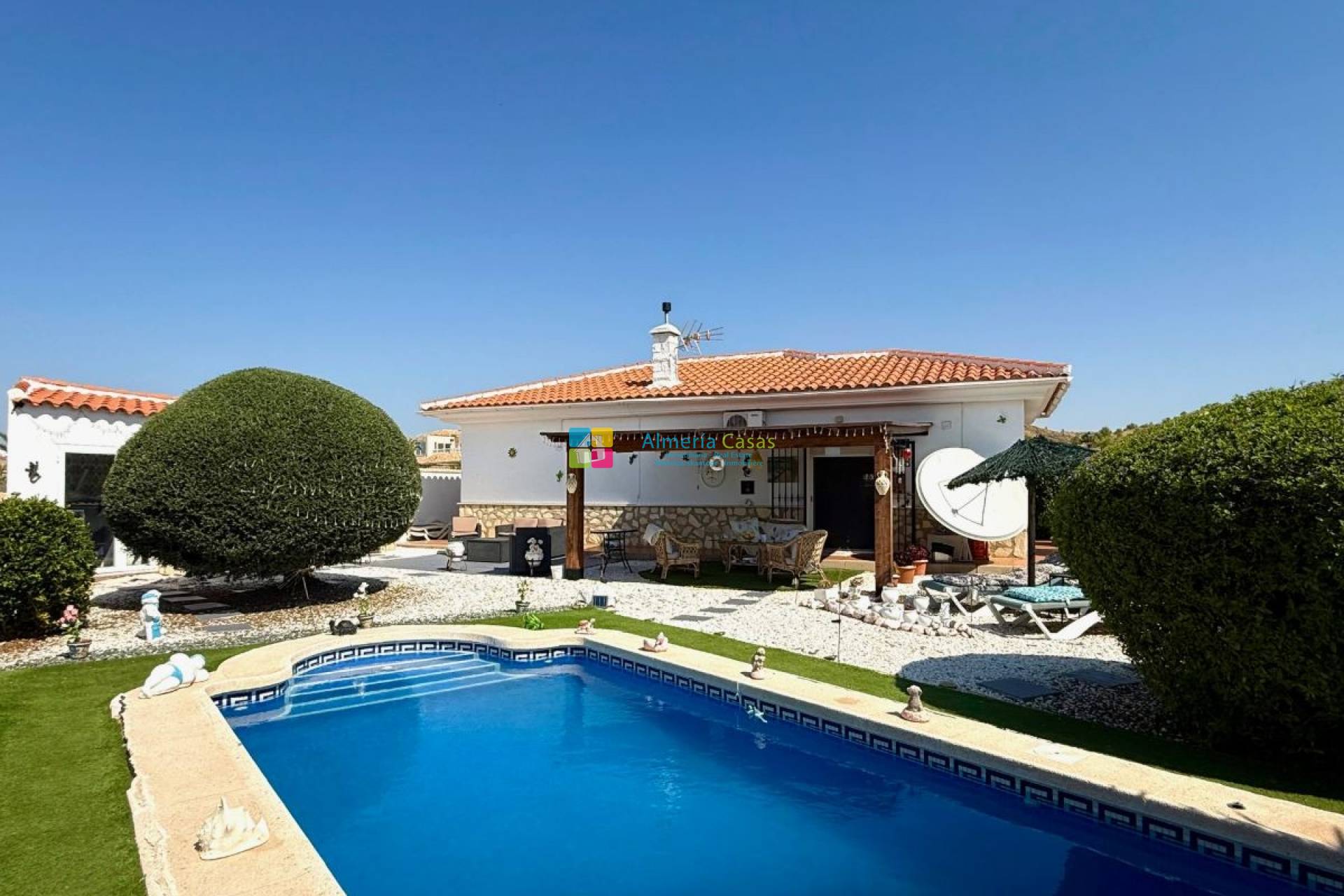 Villa in Almeria - view 1