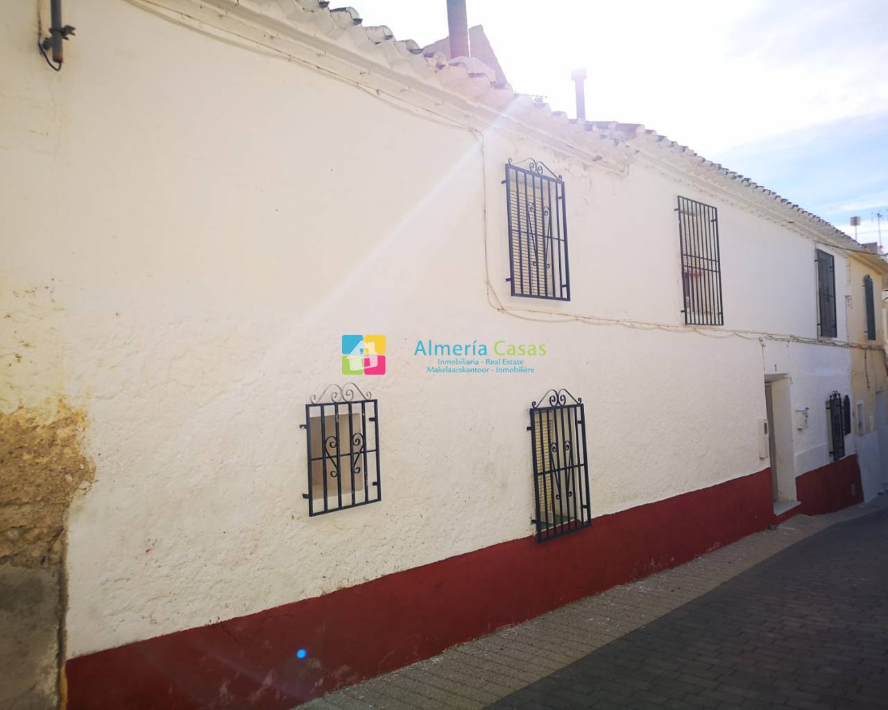 House in El Soriano - view 1