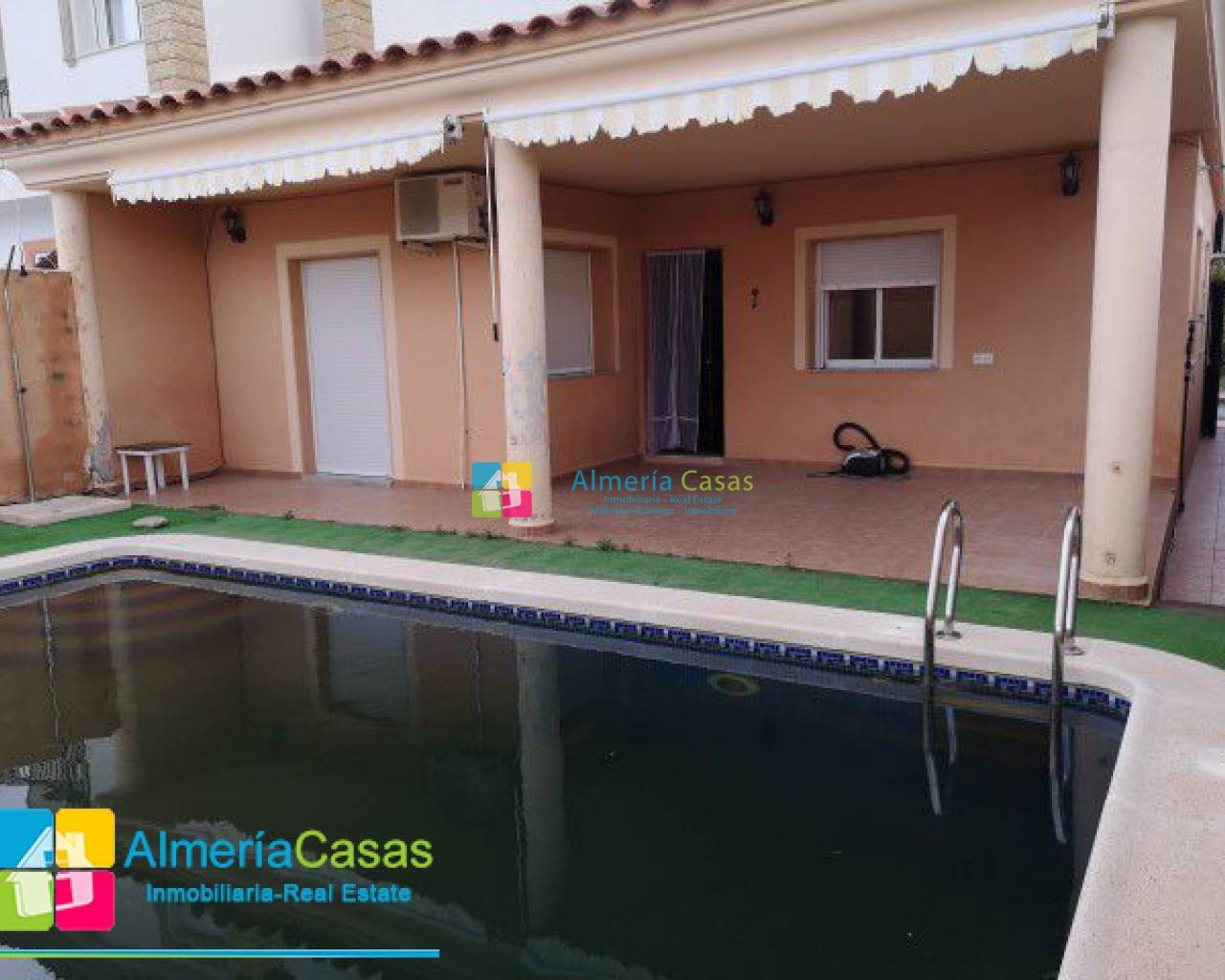 Villa in Almeria - view 1