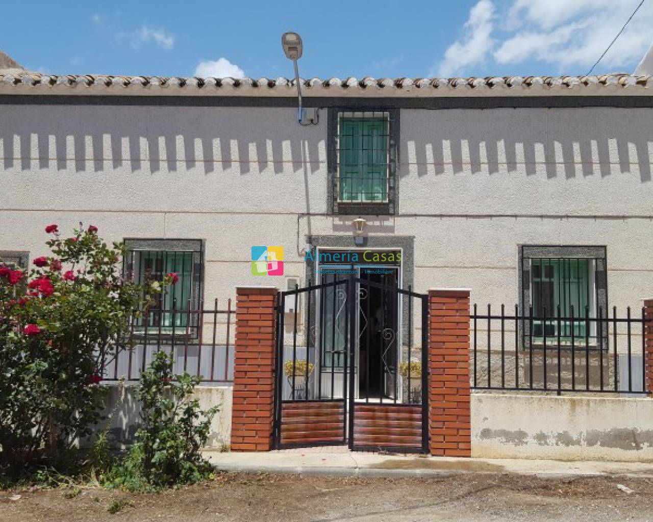 House in El Soriano - view 1