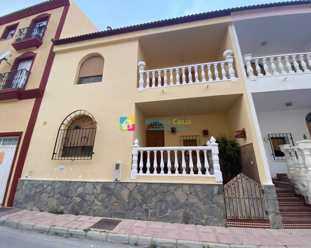House in El Soriano - view 1
