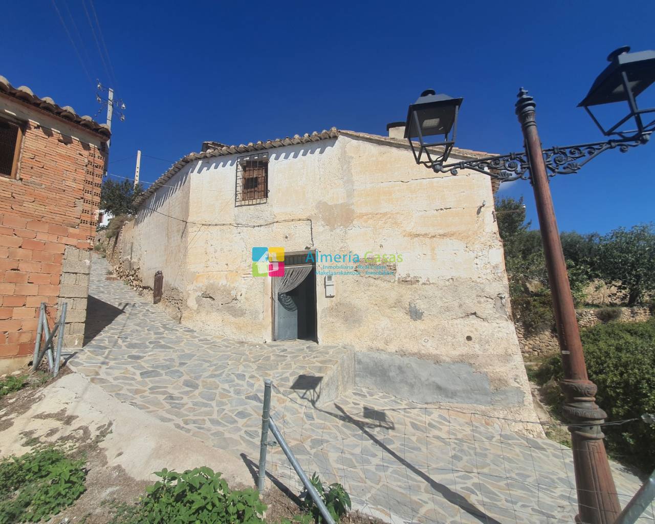 House in El Soriano - view 1