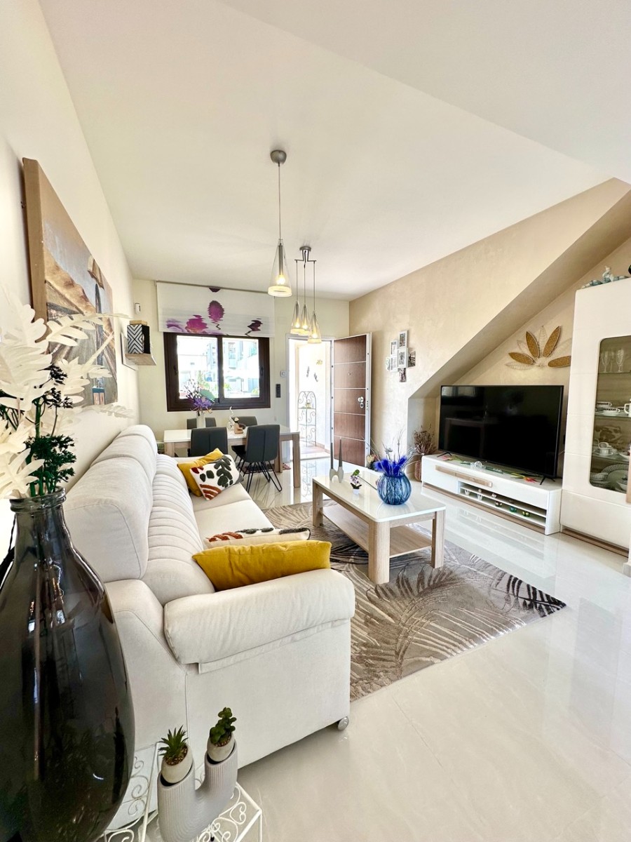 House in Alicante - view 1