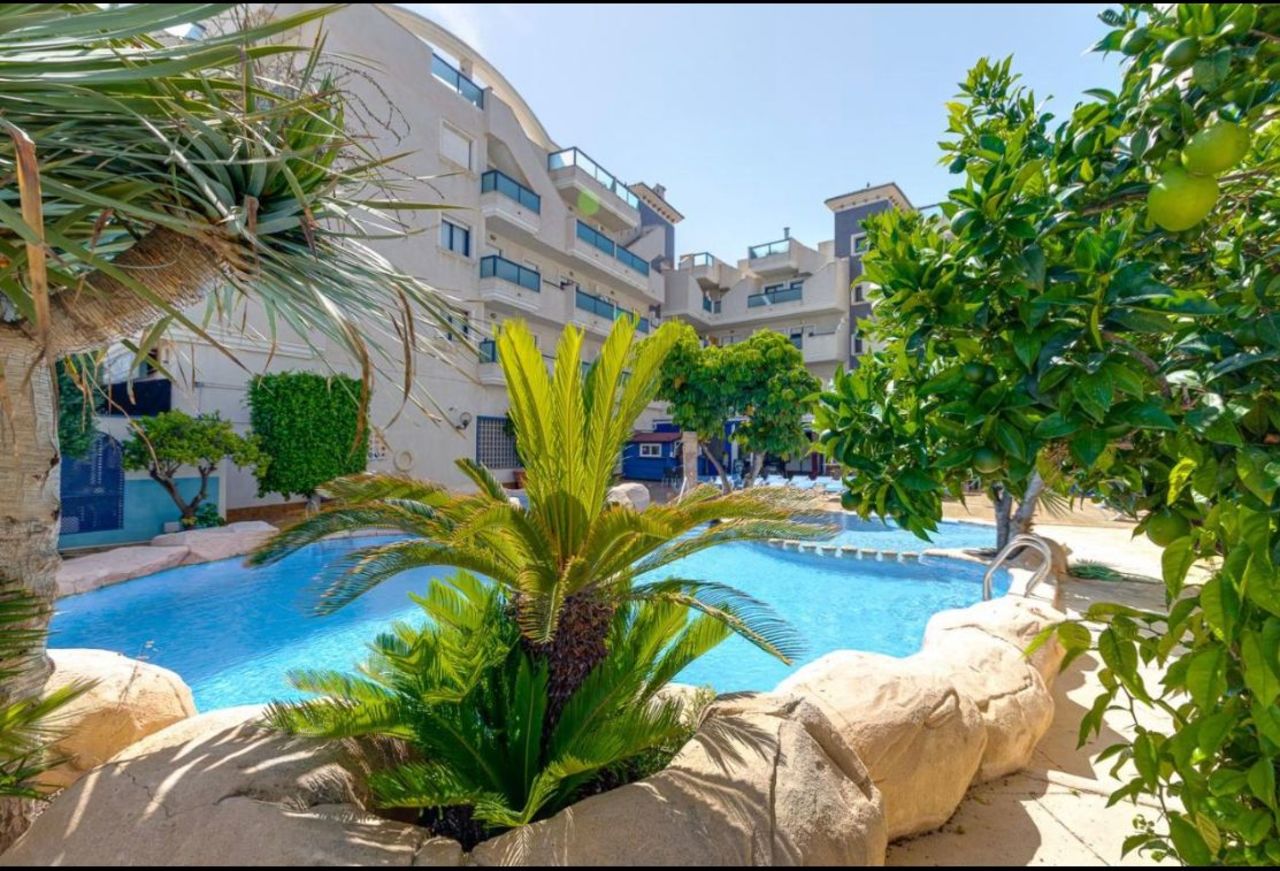 House in Alicante - view 1