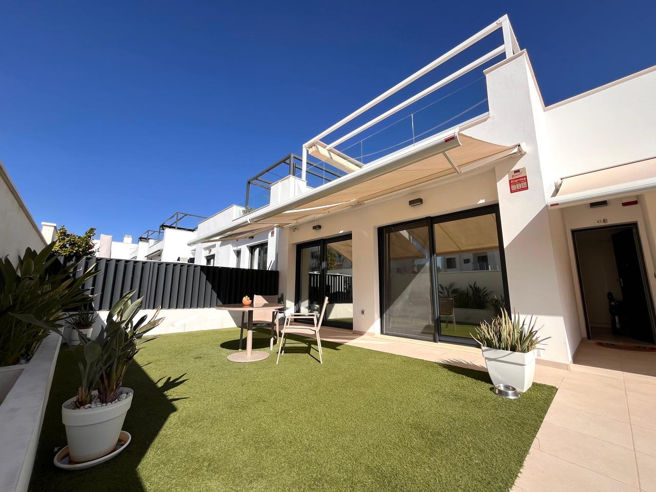 House in Alicante - view 1