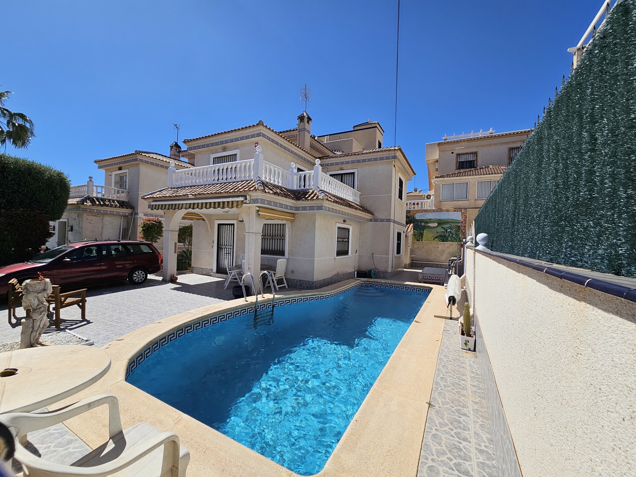 House in Villamartin - view 1