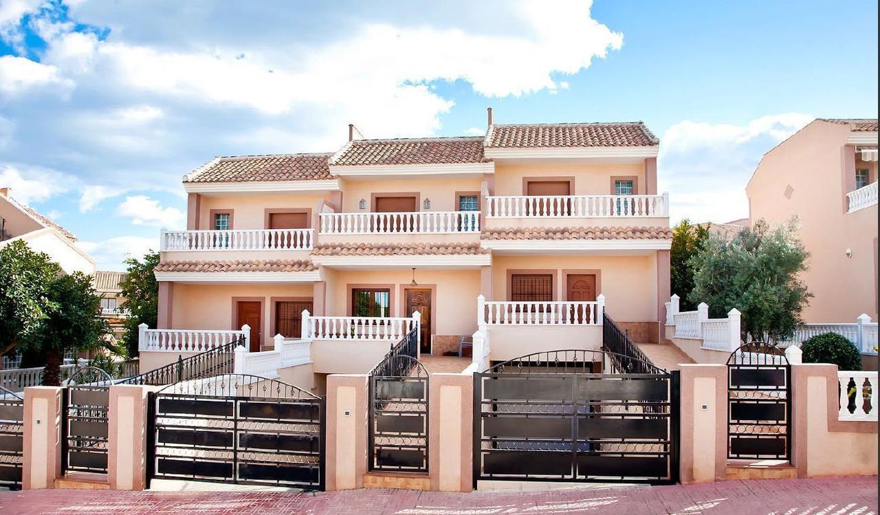 House in Alicante - view 1