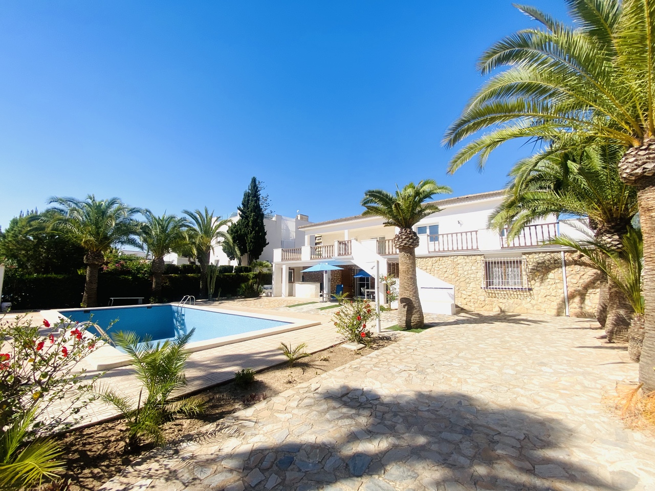 House in La Zenia - view 1