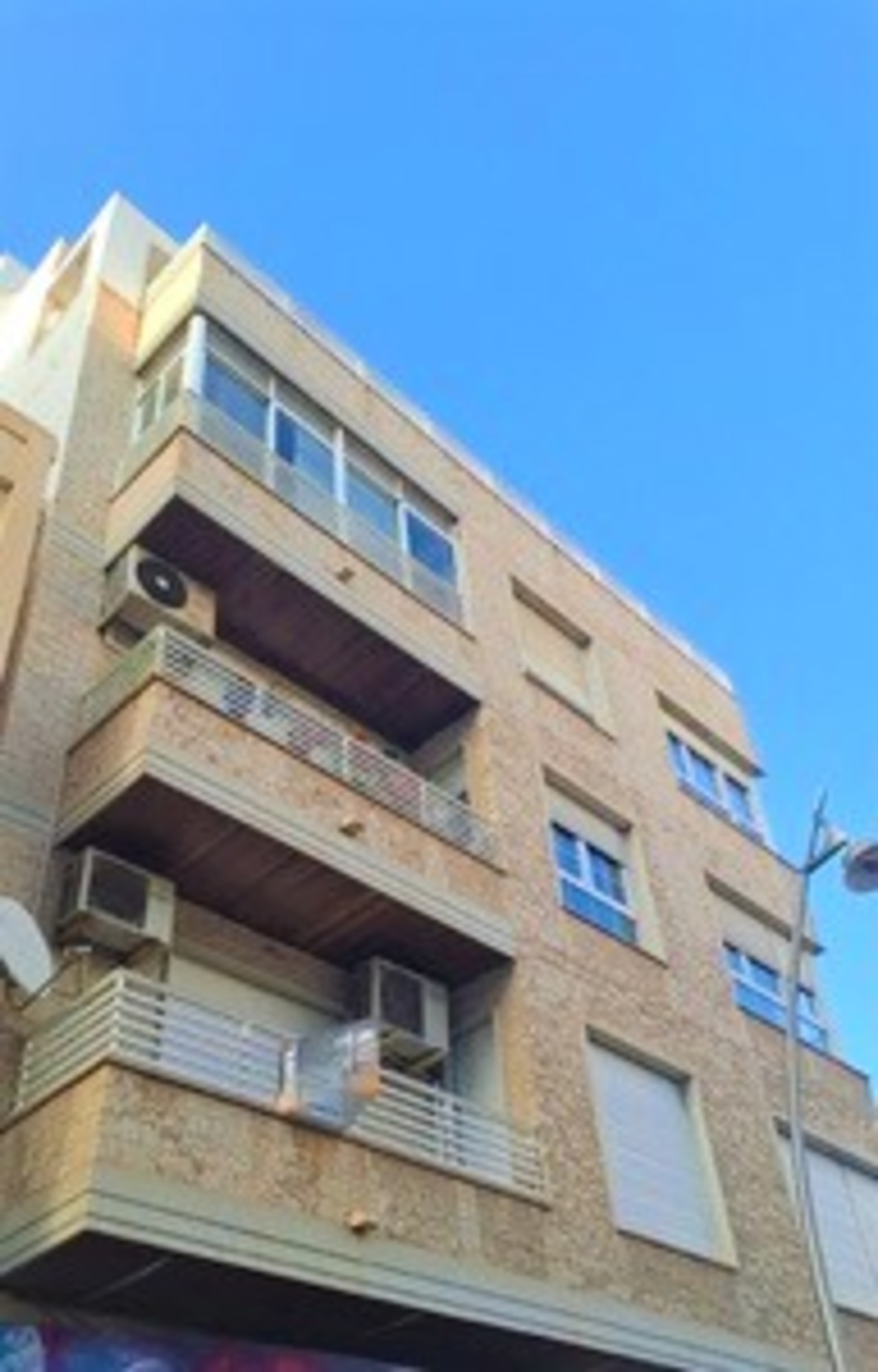 House in Alicante - view 1