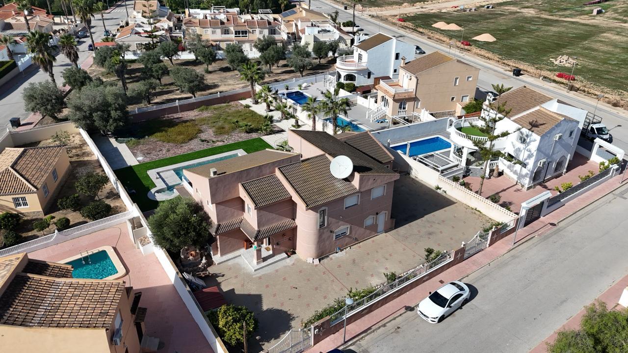House in Alicante - view 1