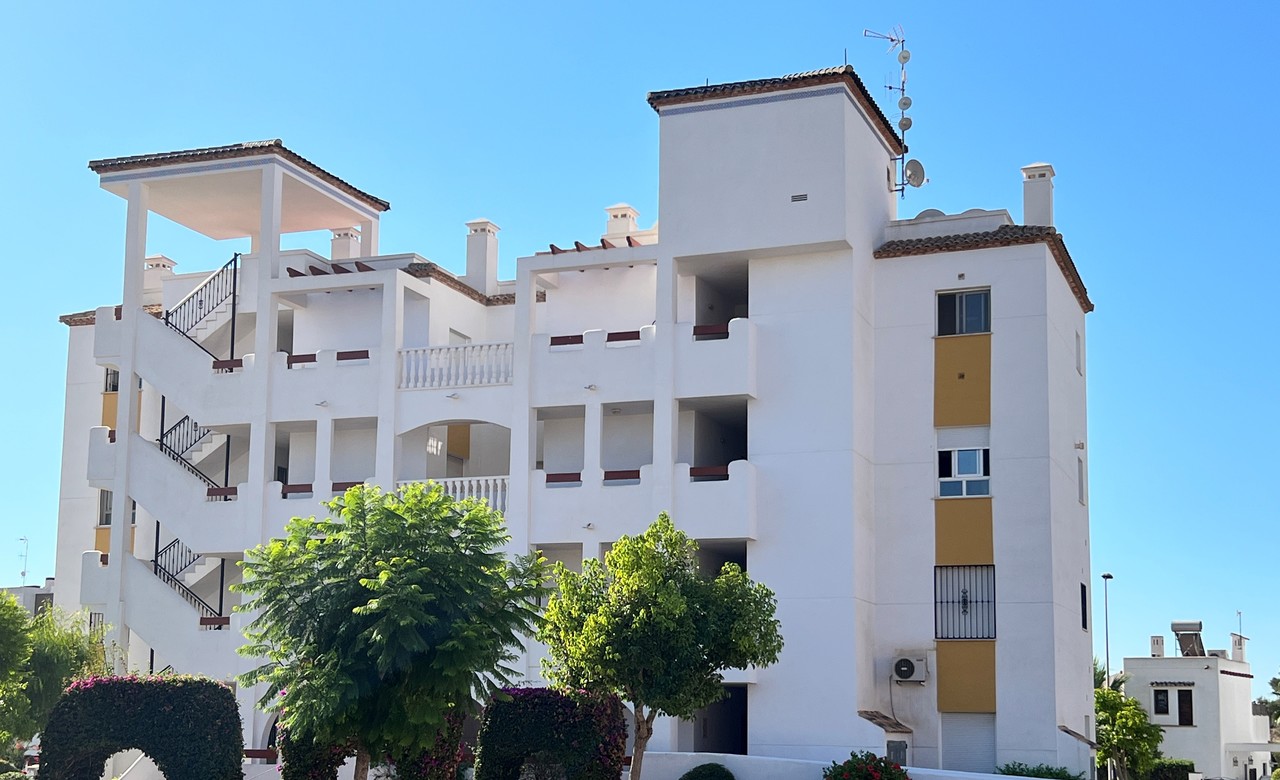 House in Villamartin - view 1