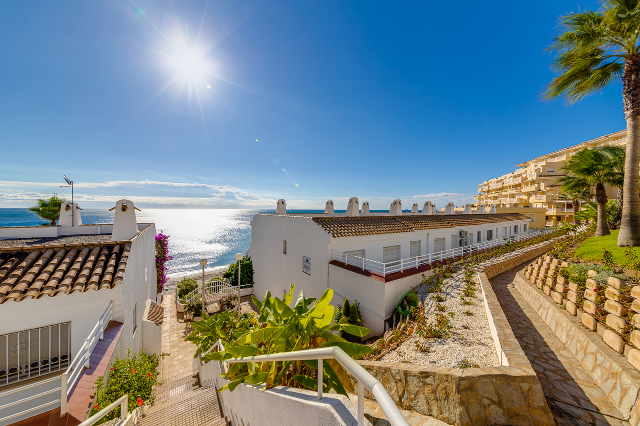 House in Dehesa de Campoamor - view 1