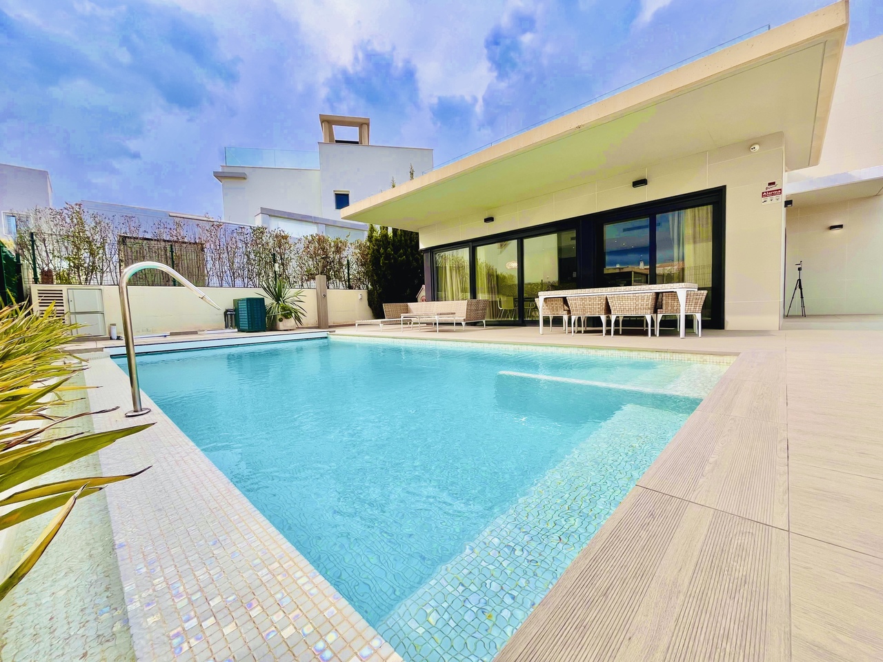 House in Alicante - view 1