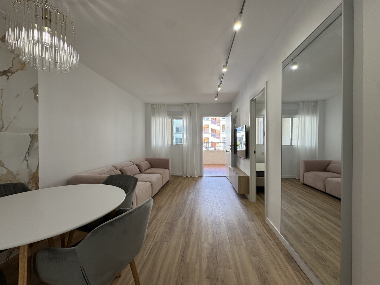 House in Alicante - view 1